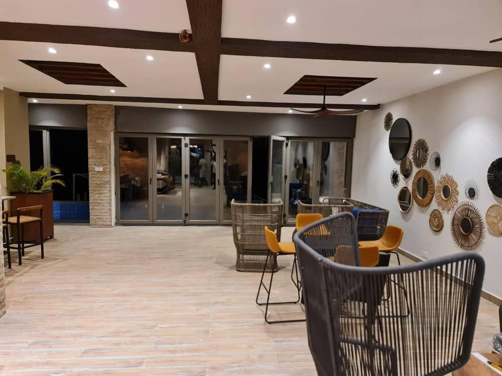 Serenity Terraces Beach, Hotel - Kokrobite Bagian luar foto
